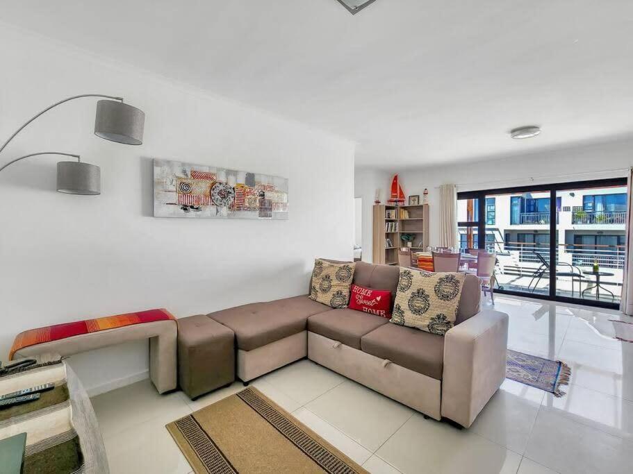 Family Fun-Sea,Sand,Surf Convenience-Pool, Balcony Cape Town Bagian luar foto